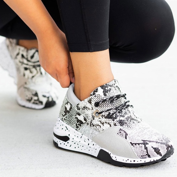 Forever Link Shoes - Last SZ 8.5 Lace Up High-Top Wedge Heel Sneakers